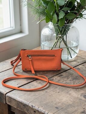 Universal Thread Convertible Crossbody to Wristlet
